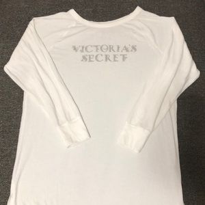 It’s a long shirt can be worn as a nightgown. Brand new!